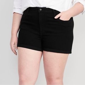 Women’s high rise black shorts